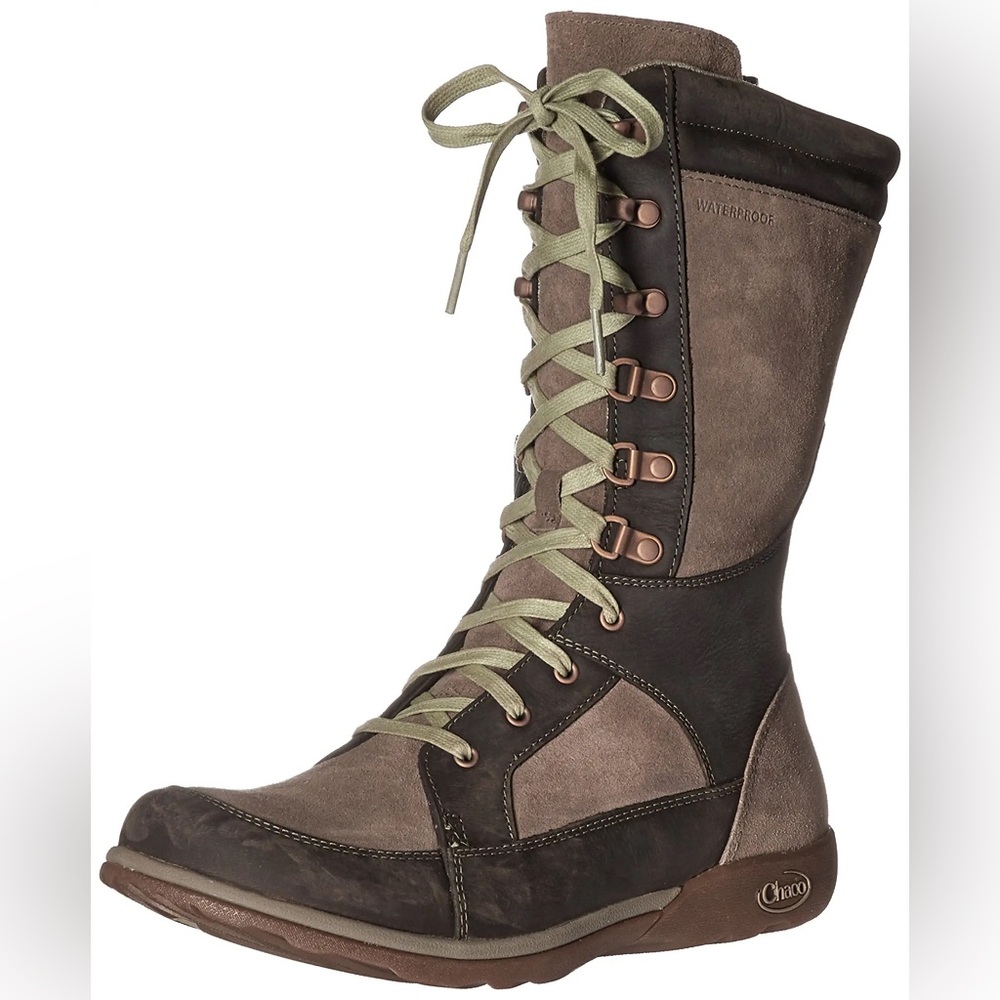 Chaco Lodge waterproof Boots size 9 women EUC